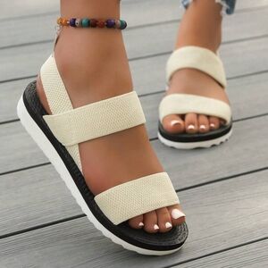 NWOT Women's Cream Sandals